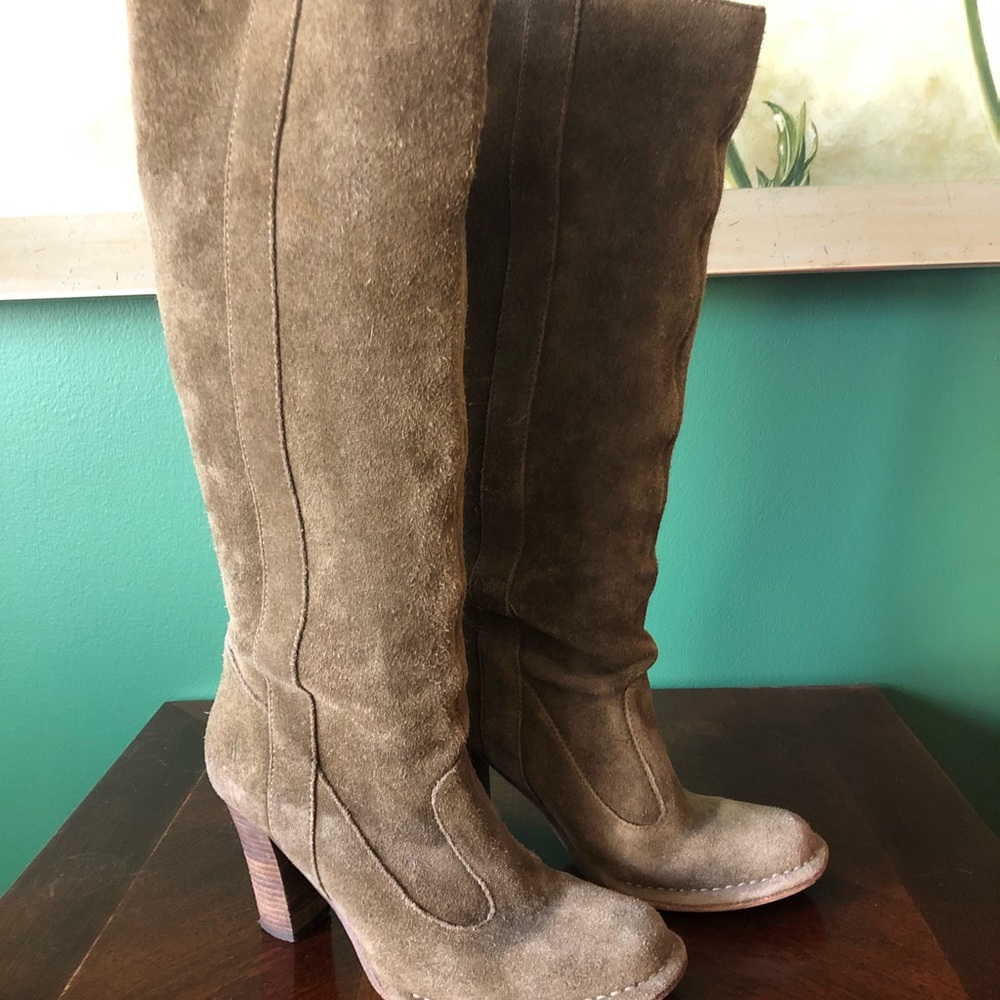 Vintage Frye Forest Green Suede Boot 👢